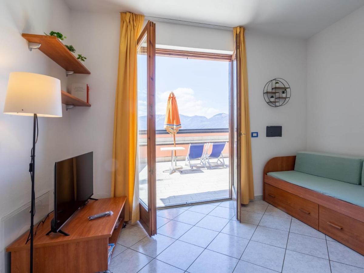 Apartment Residenza Agrifoglio-5 By Interhome Луино Экстерьер фото